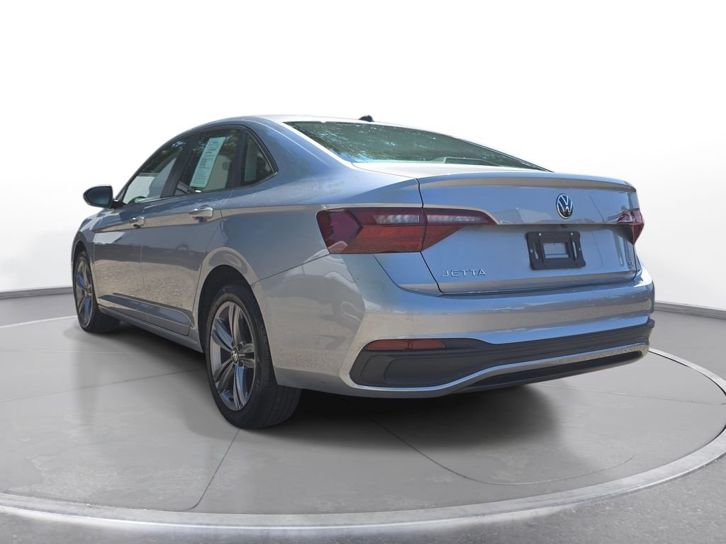 Used 2024 Volkswagen Jetta SE FWD image 7