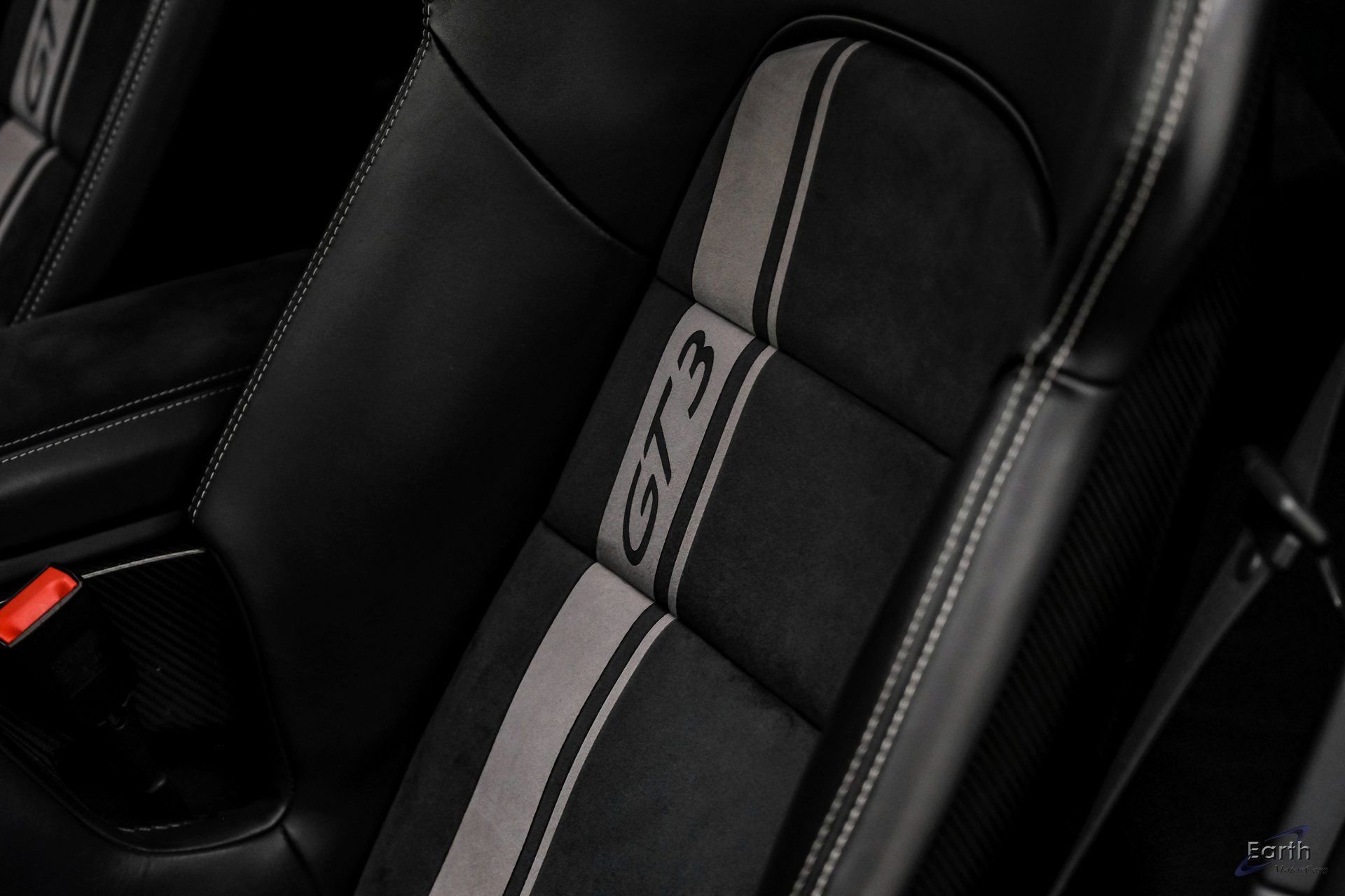 Used 2018 Porsche 911 GT3 w/ Sport Chrono Package image 38