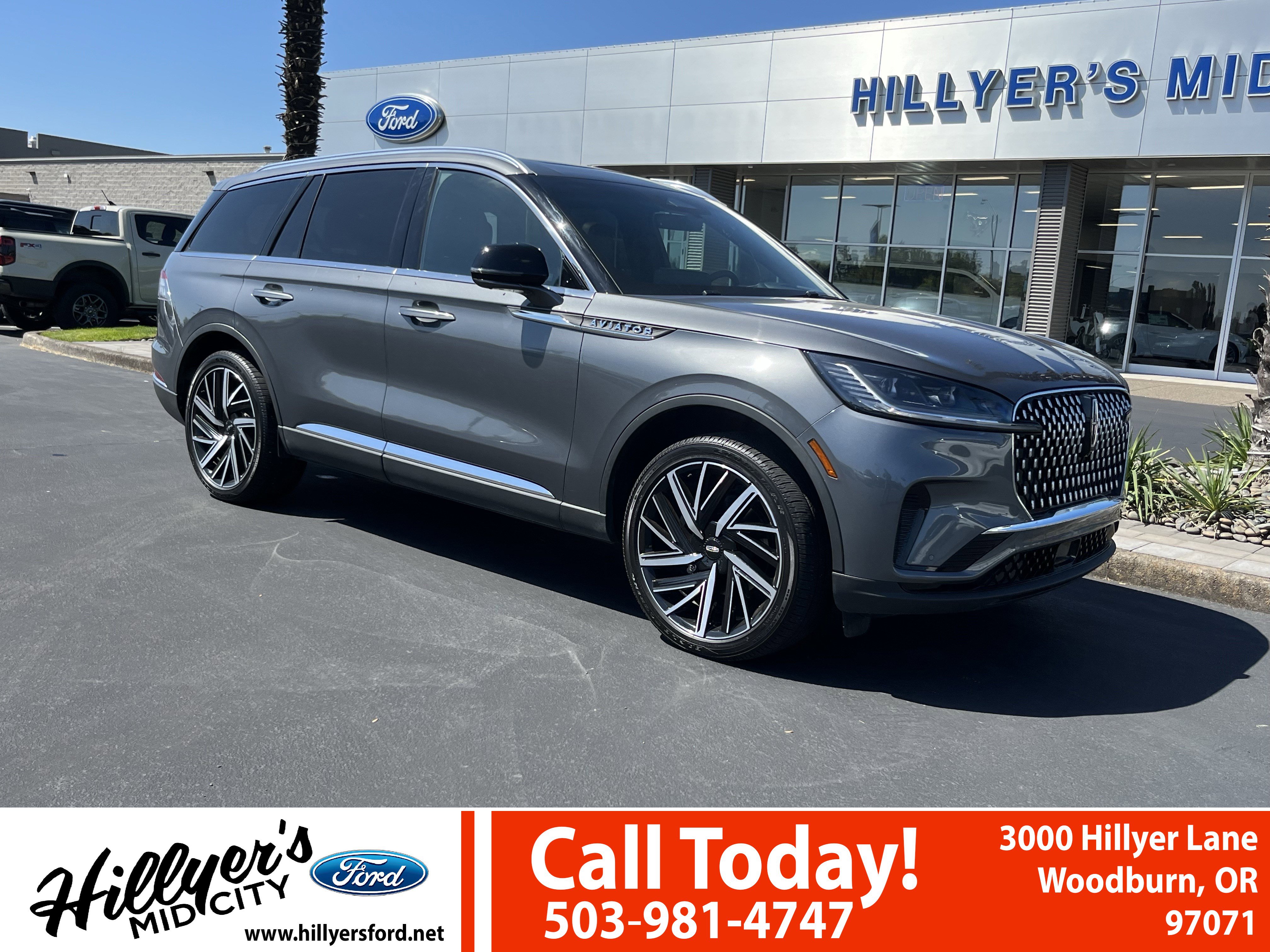 Used 2025 Lincoln Aviator Reserve w/ Equipment Group 201A AWD/4WD image 1