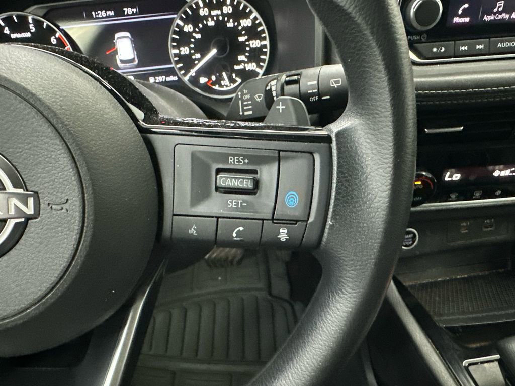 Used 2022 Nissan Rogue SV image 26