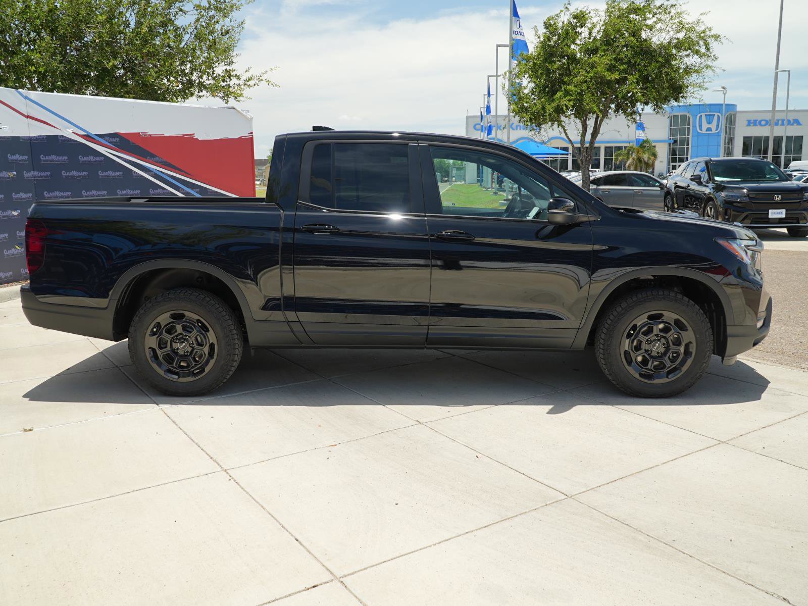 Used 2025 Honda Ridgeline TrailSport+ image 4