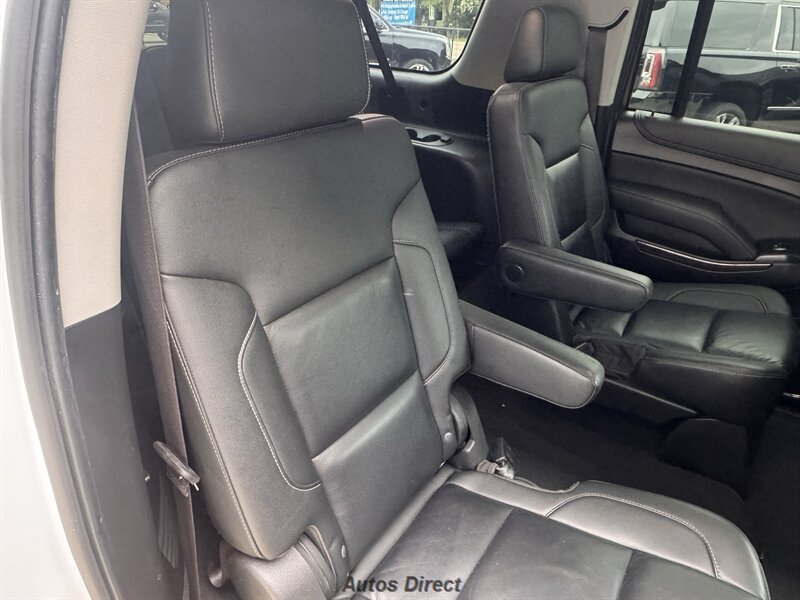 Used 2019 Chevrolet Suburban LT w/ Luxury Package RWD image 31