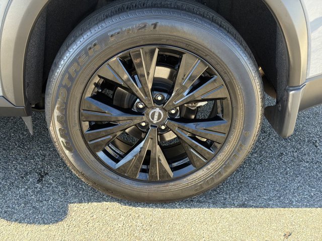 Certified 2023 Nissan Rogue SV w/ SV Premium B Package AWD/4WD image 11