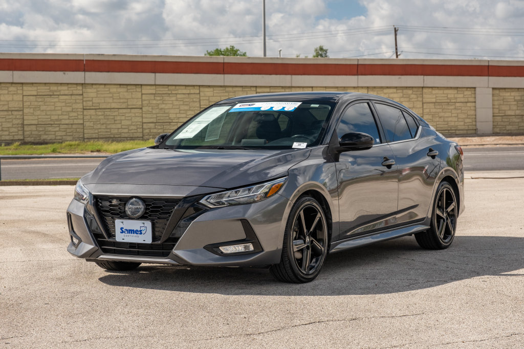 Used 2023 Nissan Sentra SR w/ Midnight Edition Package FWD image 4