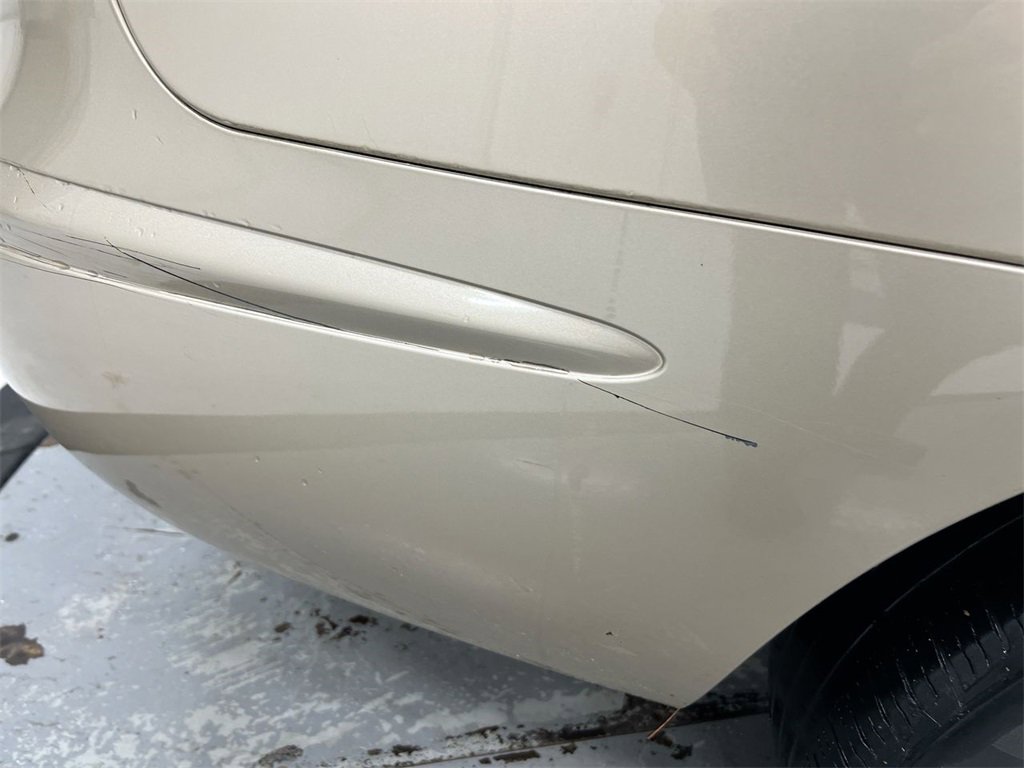 Used 2005 Buick LaCrosse CX image 32