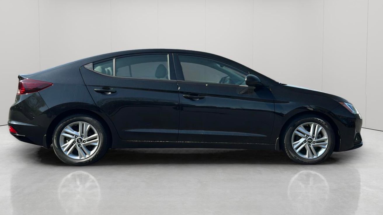 Used 2020 Hyundai Elantra Value Edition FWD image 3
