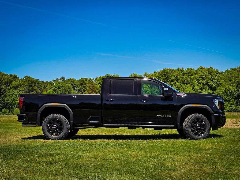 New 2026 GMC Sierra 3500 AT4 w/ AT4 Premium Plus Package AWD/4WD image 2