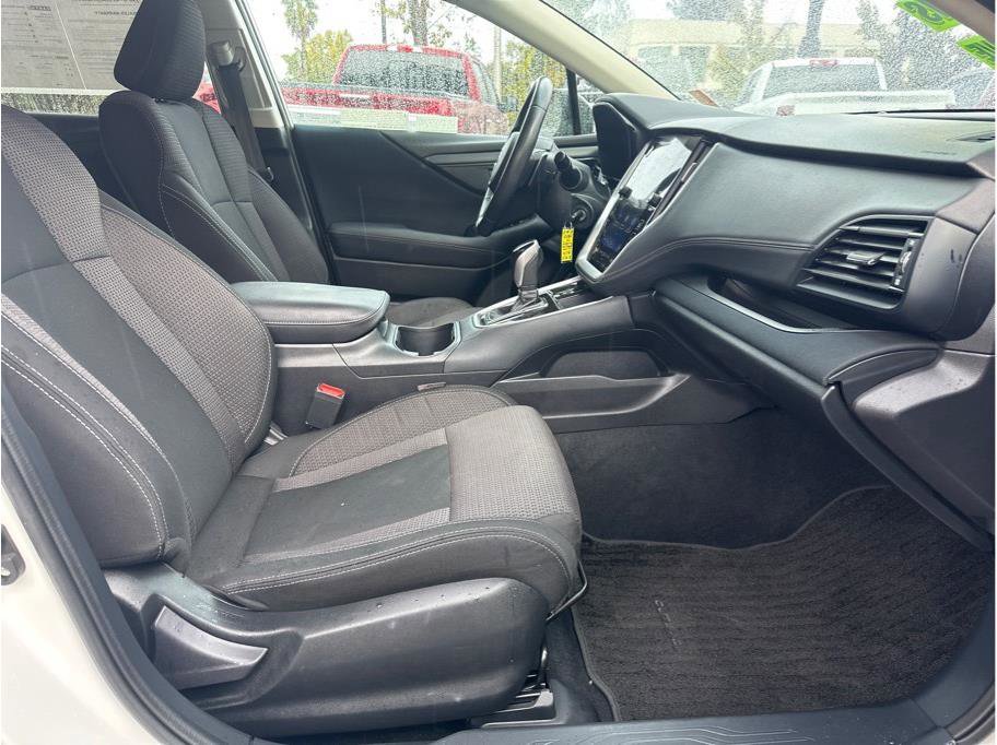 Used 2022 Subaru Outback Premium image 11