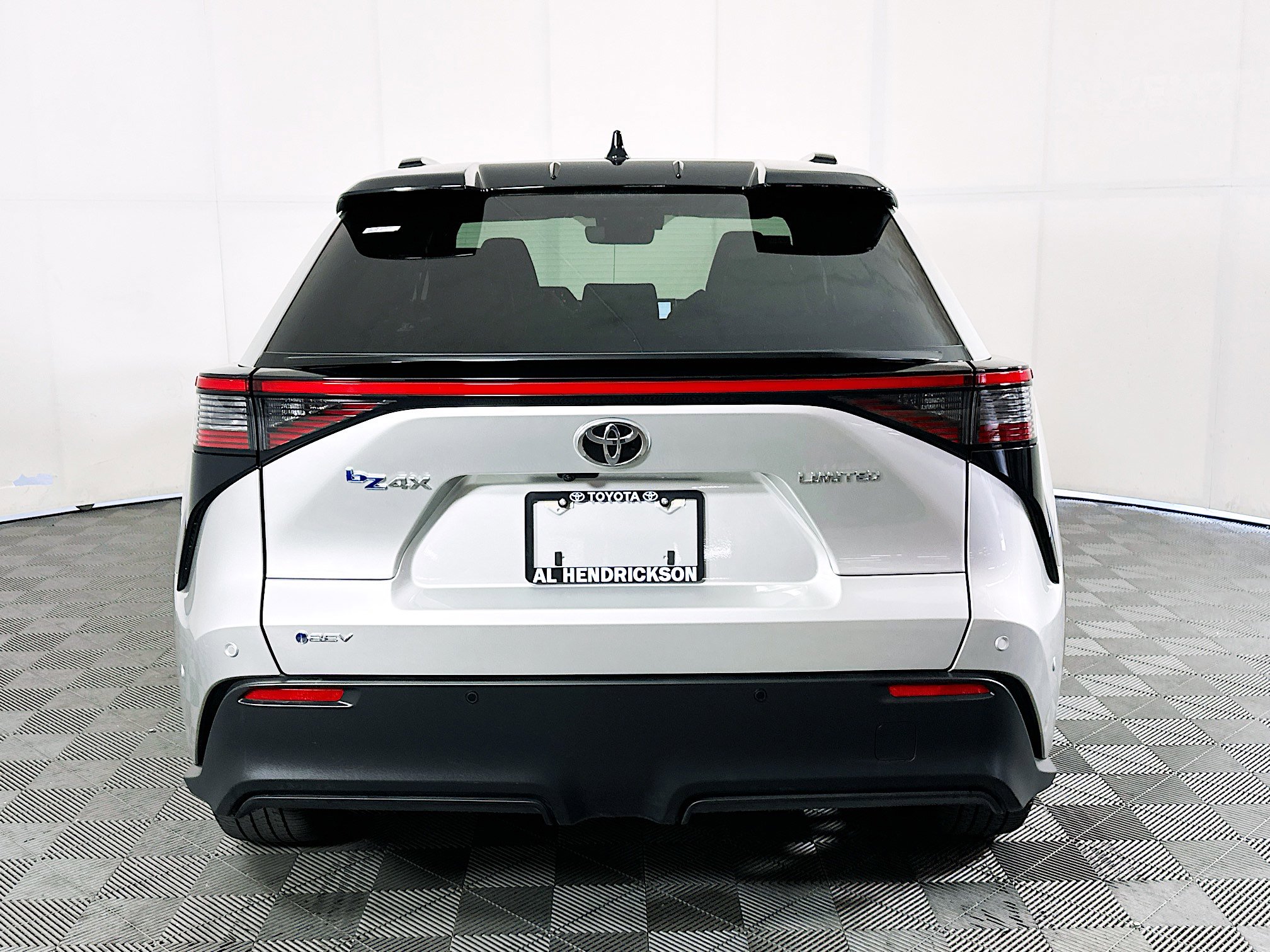 Used 2024 Toyota bZ4X Limited image 4