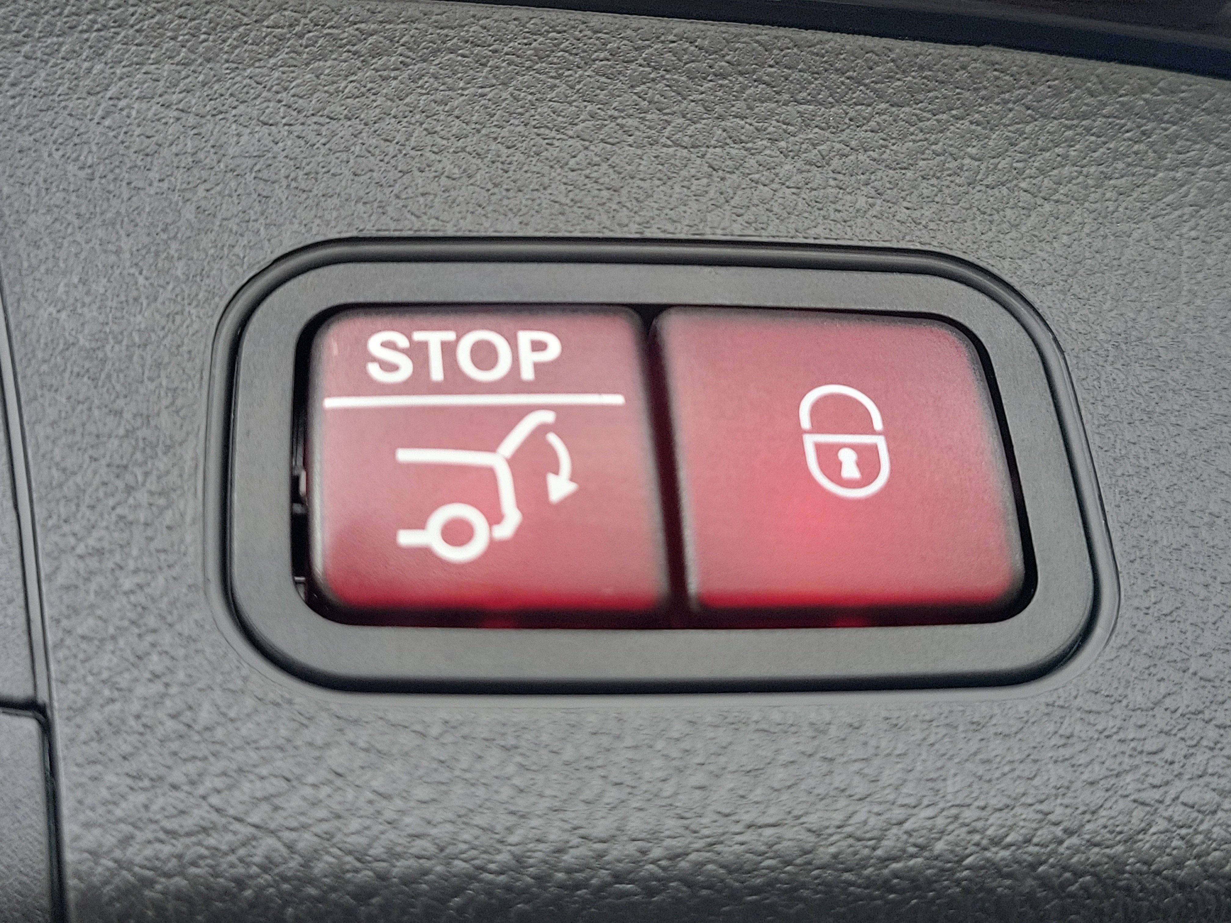 Used 2025 Mercedes-Benz GLA 250 image 7