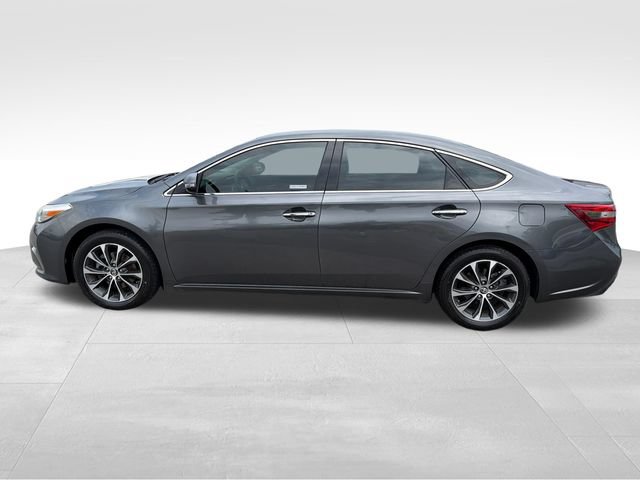 Used 2016 Toyota Avalon XLE FWD image 4