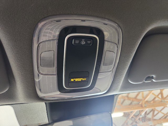 Used 2022 Hyundai Elantra SE image 19