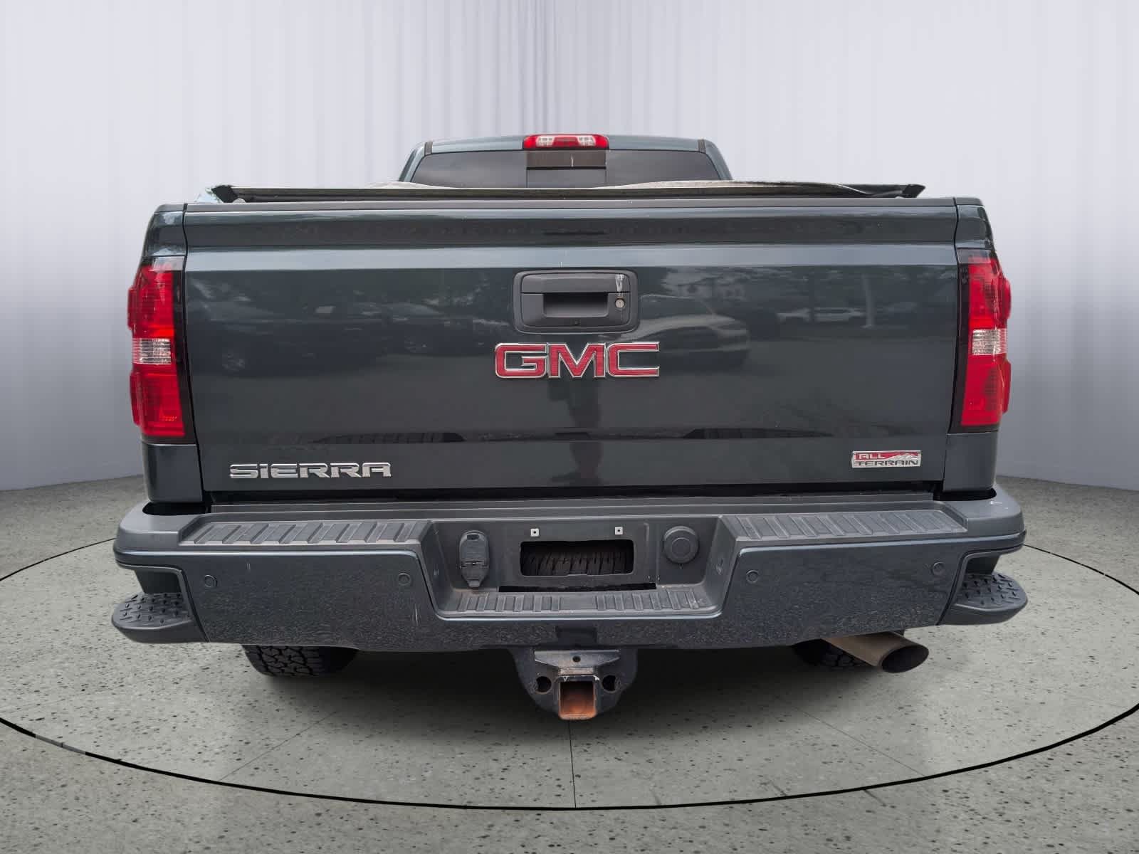 Used 2018 GMC Sierra 2500 SLT w/ All Terrain HD Package AWD/4WD image 4