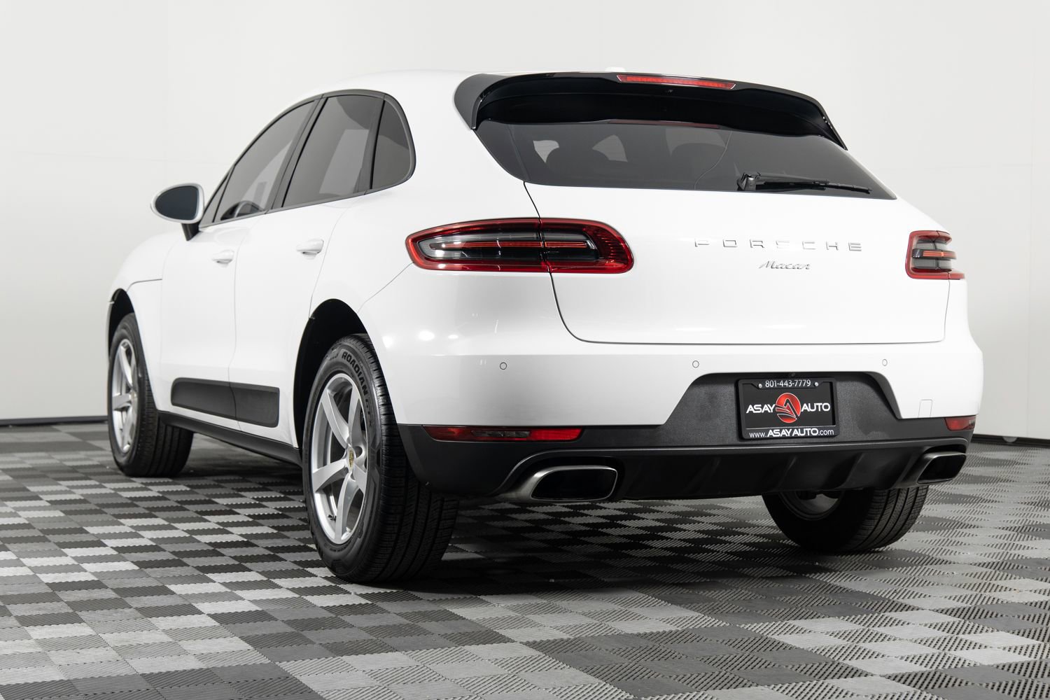 Used 2018 Porsche Macan Sport Edition image 5
