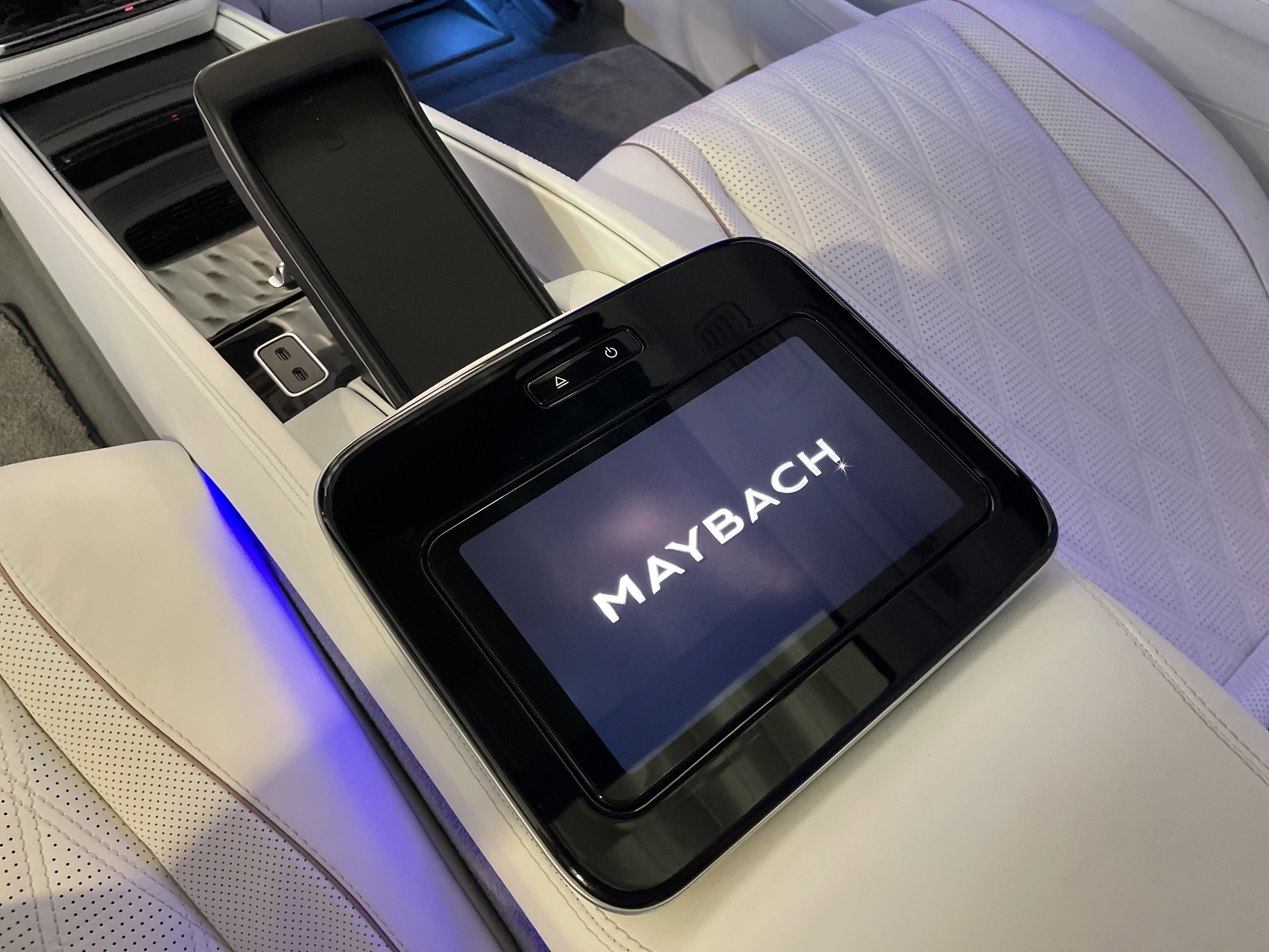 Certified 2025 Mercedes-Benz Maybach GLS 600 4MATIC image 42