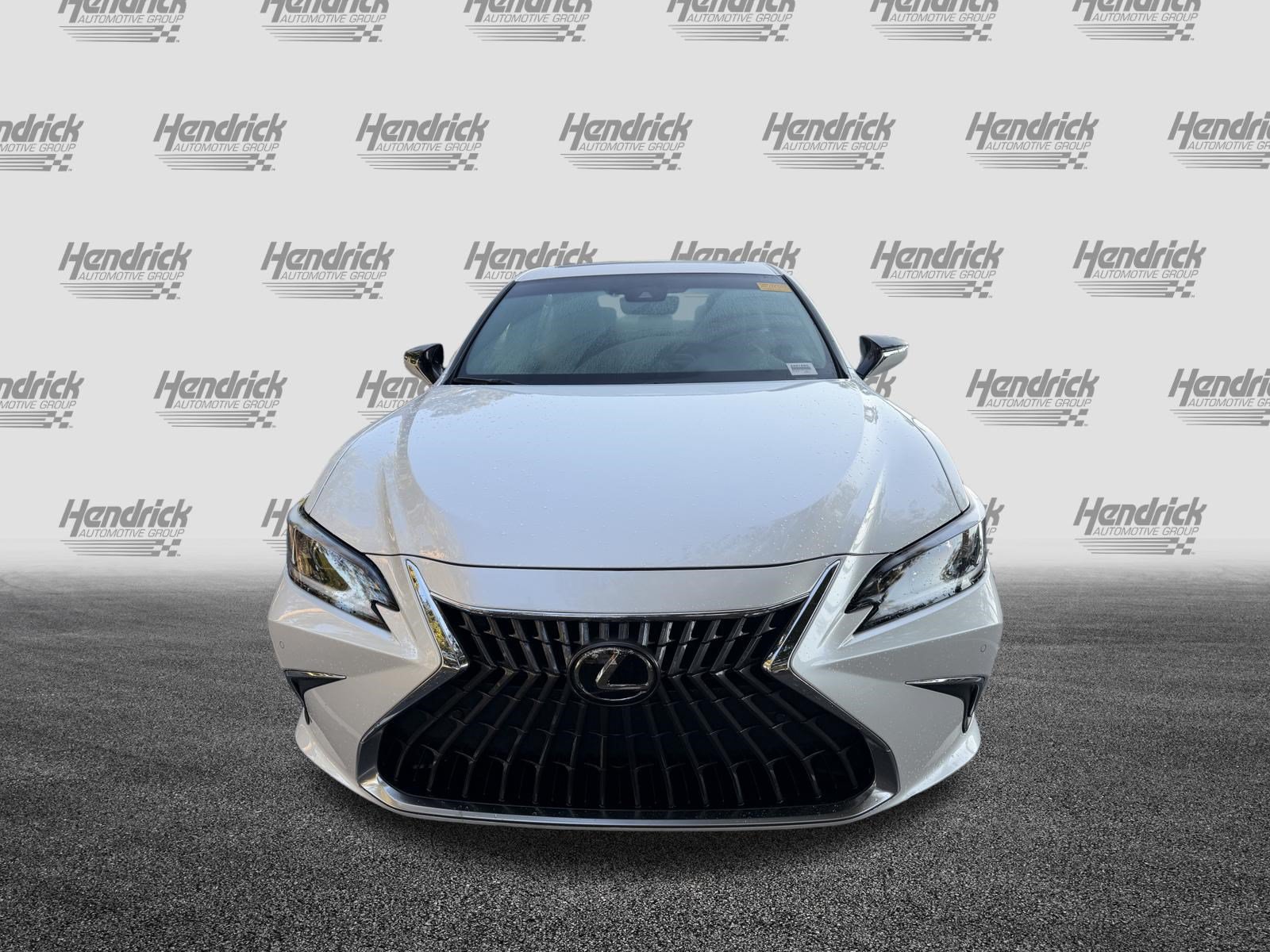 Used 2025 Lexus ES 350 w/ Premium Package FWD image 3