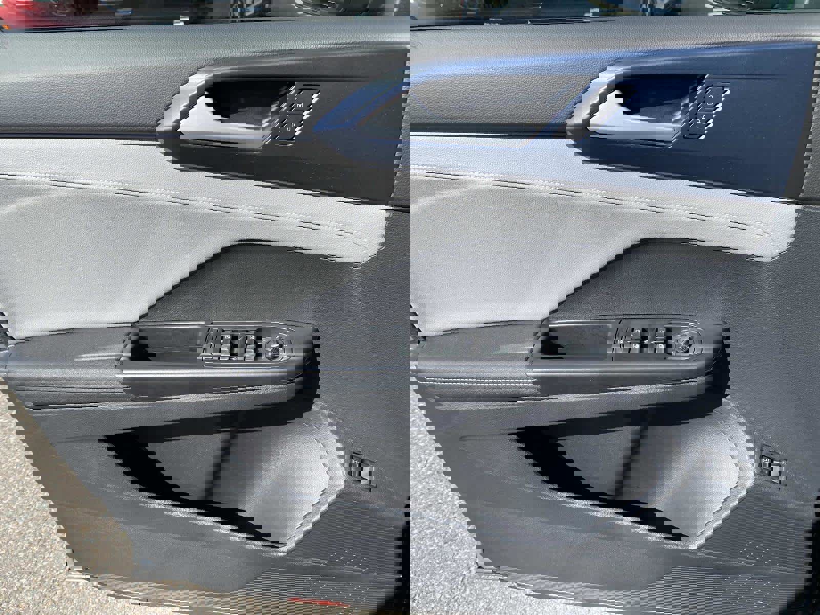 Used 2024 Volkswagen Taos SE image 20