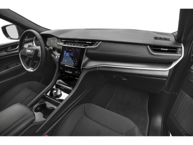 Certified 2025 Jeep Grand Cherokee Laredo X w/ MOPAR Finishing Package AWD/4WD image 15