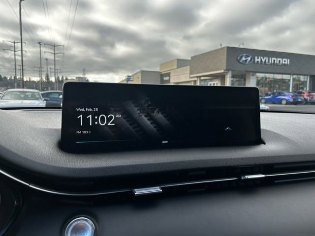 Used 2025 Genesis GV70 2.5T Select image 22