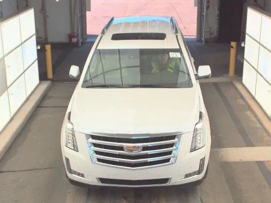 Used 2016 Cadillac Escalade Luxury image 2