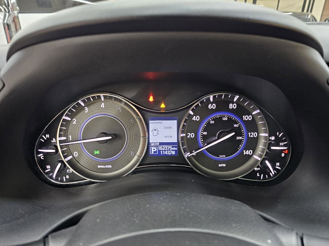 Used 2014 INFINITI QX80 2WD w/ Deluxe Touring Package image 32