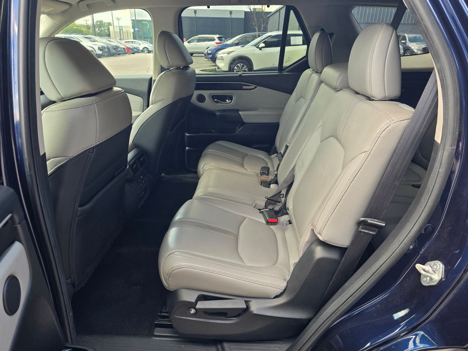 Used 2023 Honda Pilot Touring image 13