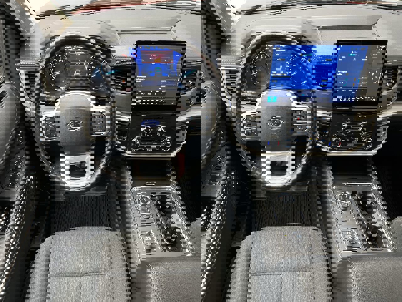 Used 2022 Ford Expedition XLT image 15