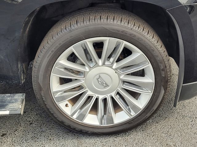 Used 2016 Cadillac Escalade Platinum image 18