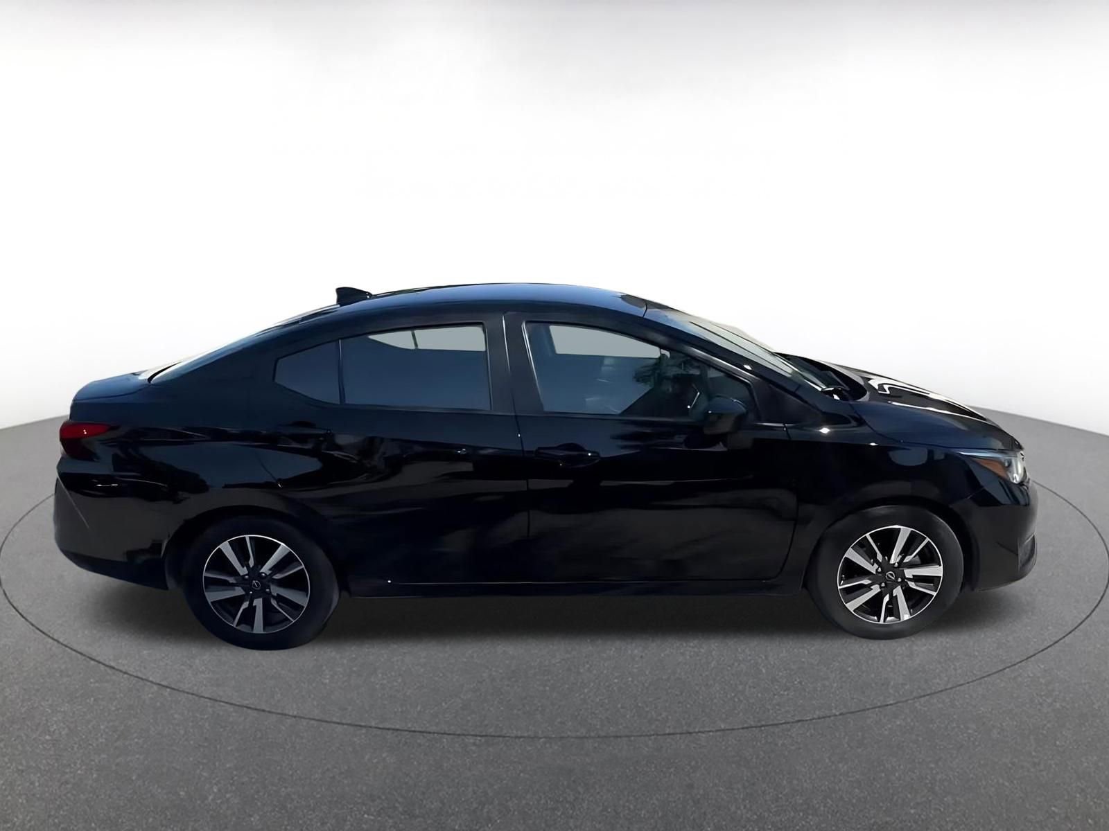 Used 2025 Nissan Versa SV FWD image 16