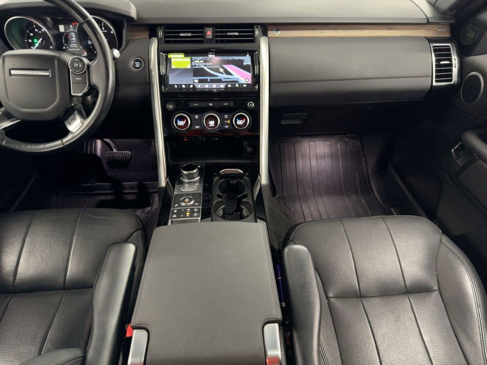 Used 2017 Land Rover Discovery HSE image 17