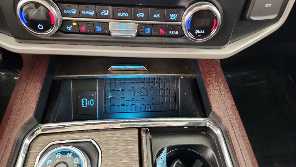 Used 2022 Ford Expedition Max Limited image 18