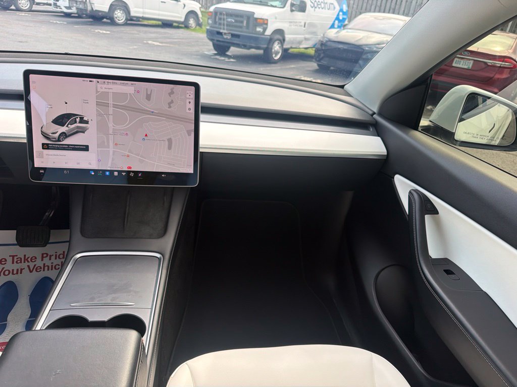 Used 2021 Tesla Model Y Long Range AWD/4WD image 19