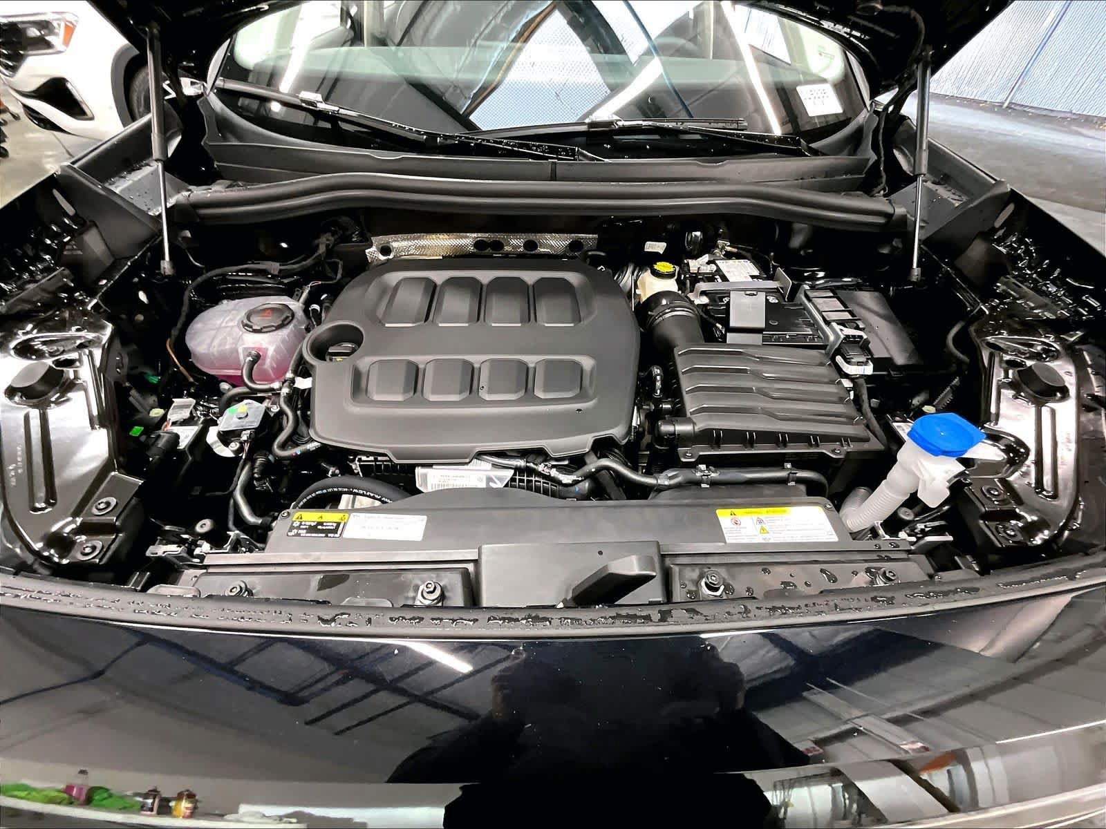 New 2026 Volkswagen Tiguan SE FWD image 11