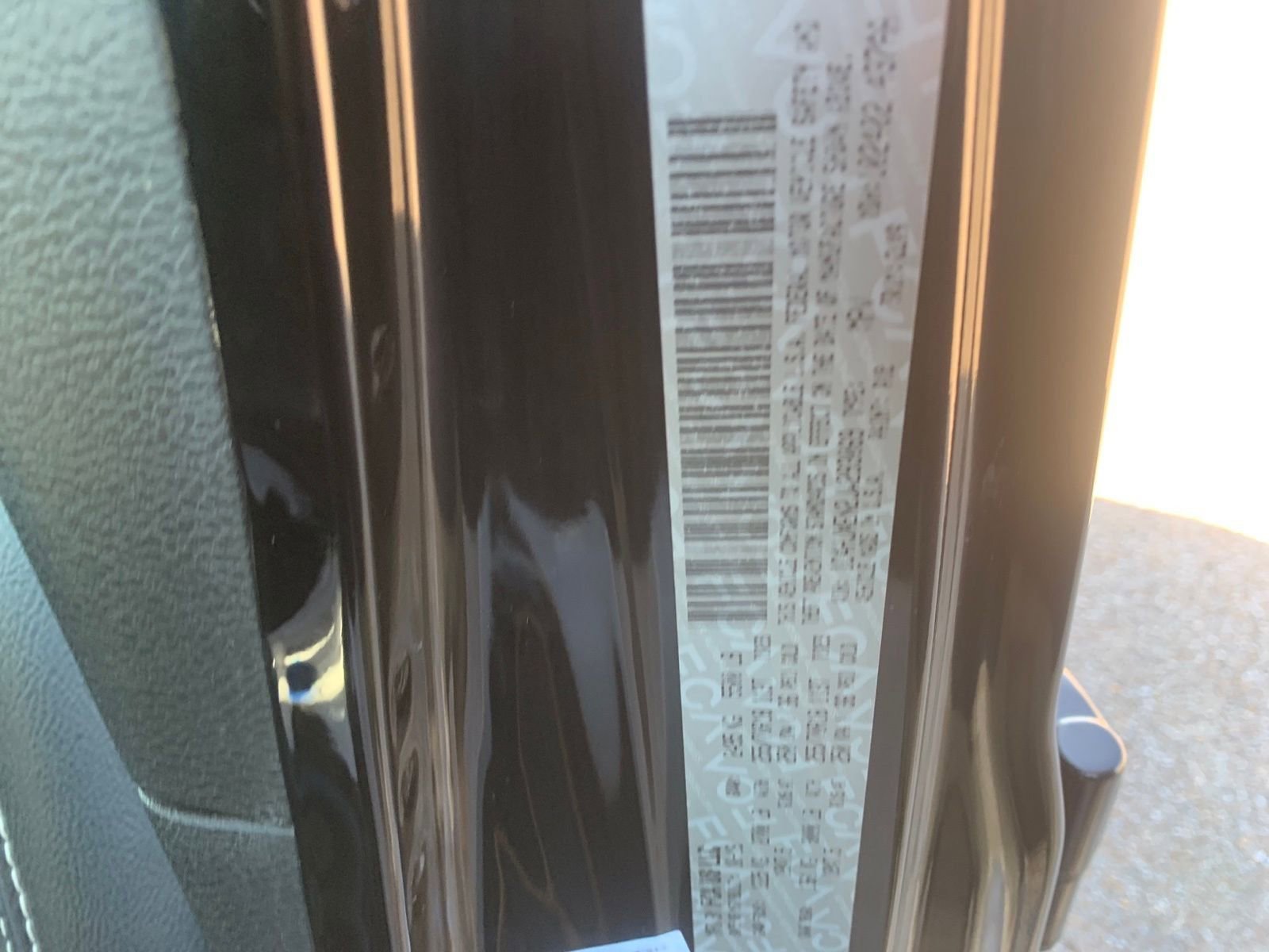 Used 2018 Jeep Wrangler Unlimited Sahara w/ Safety Group image 33