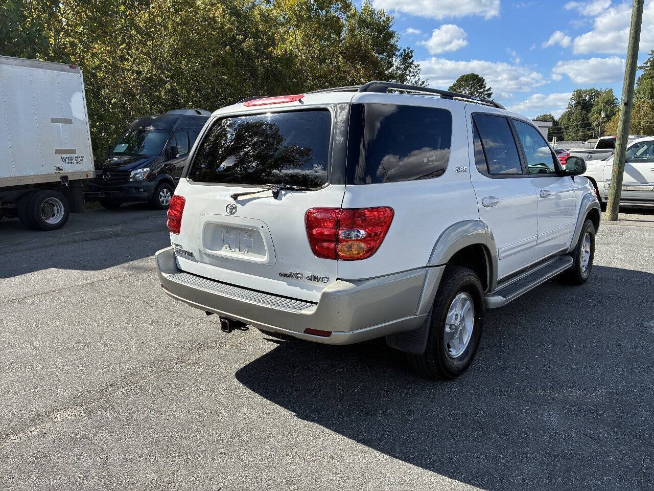 Used 2003 Toyota Sequoia SR5 w/ Preferred Pkg AWD/4WD image 3