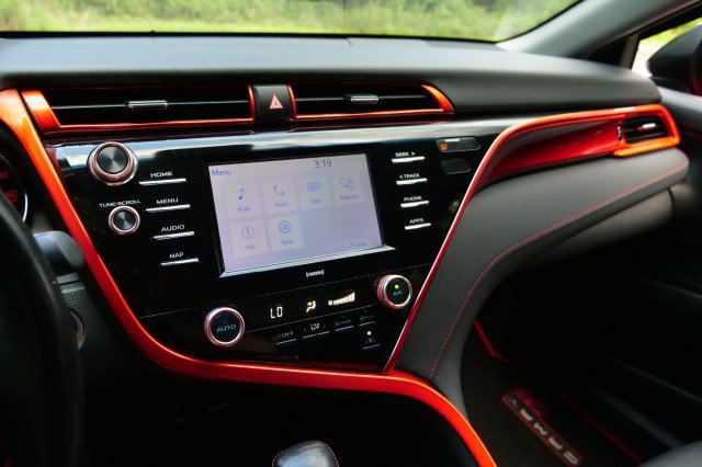 Used 2020 Toyota Camry TRD FWD image 11