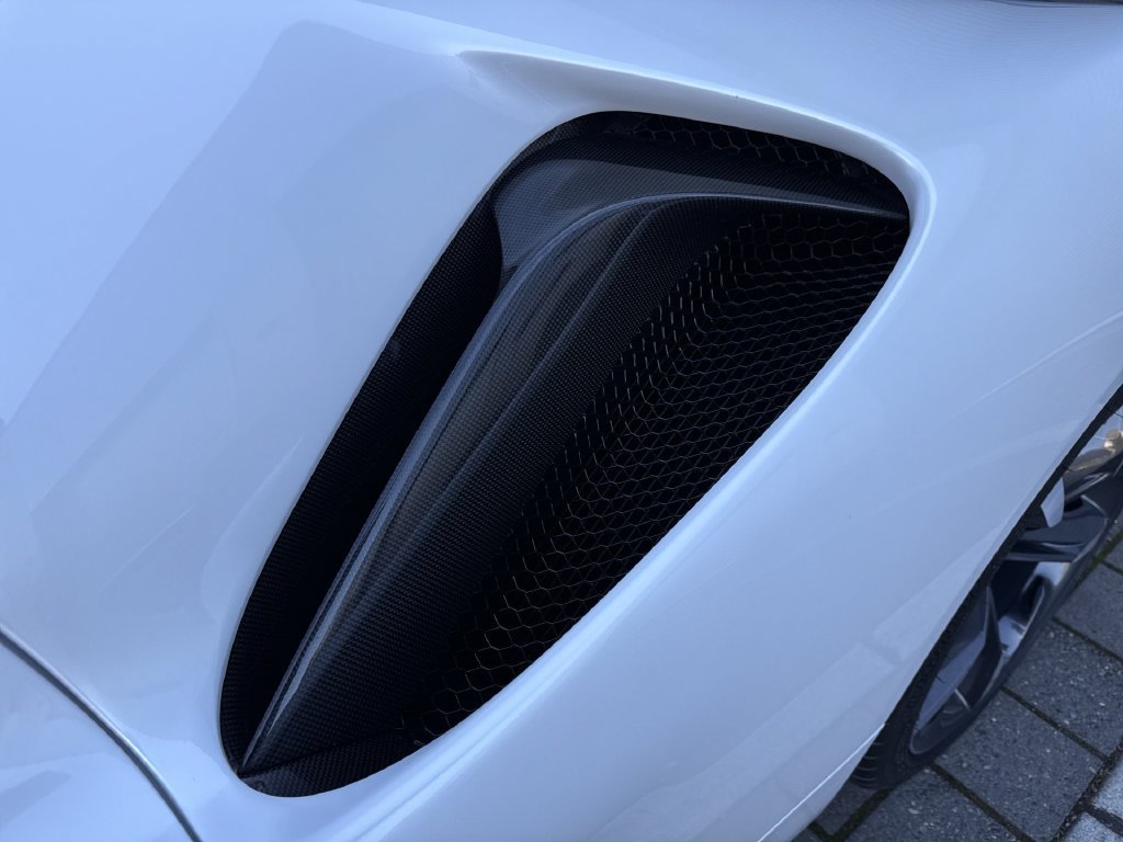 Certified 2022 Ferrari SF90 Stradale AWD/4WD image 37