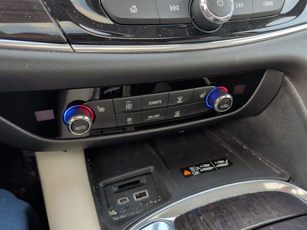 Certified 2024 Buick Enclave Essence w/ Experience Buick Package image 21