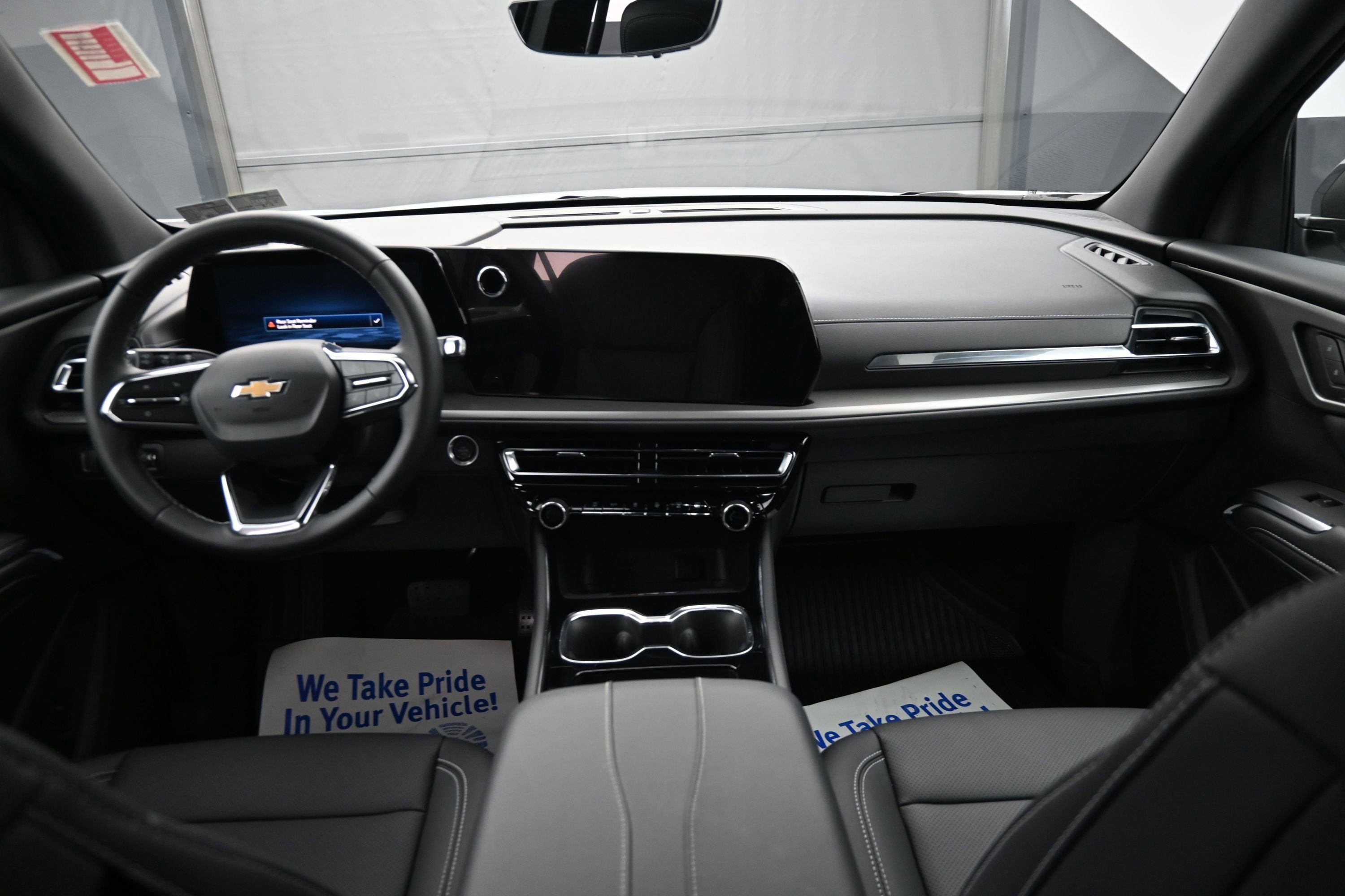 Used 2026 Chevrolet Traverse LT w/ Driver Confidence Package FWD image 20