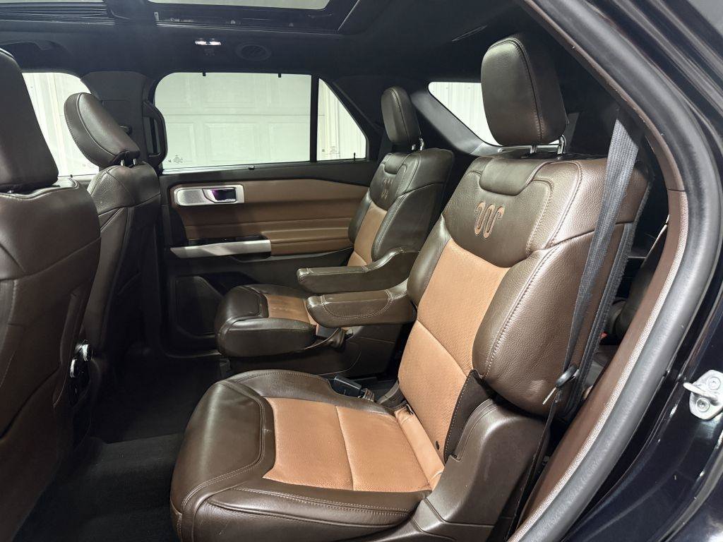 Used 2021 Ford Explorer King Ranch w/ Premium Technology Package AWD/4WD image 29