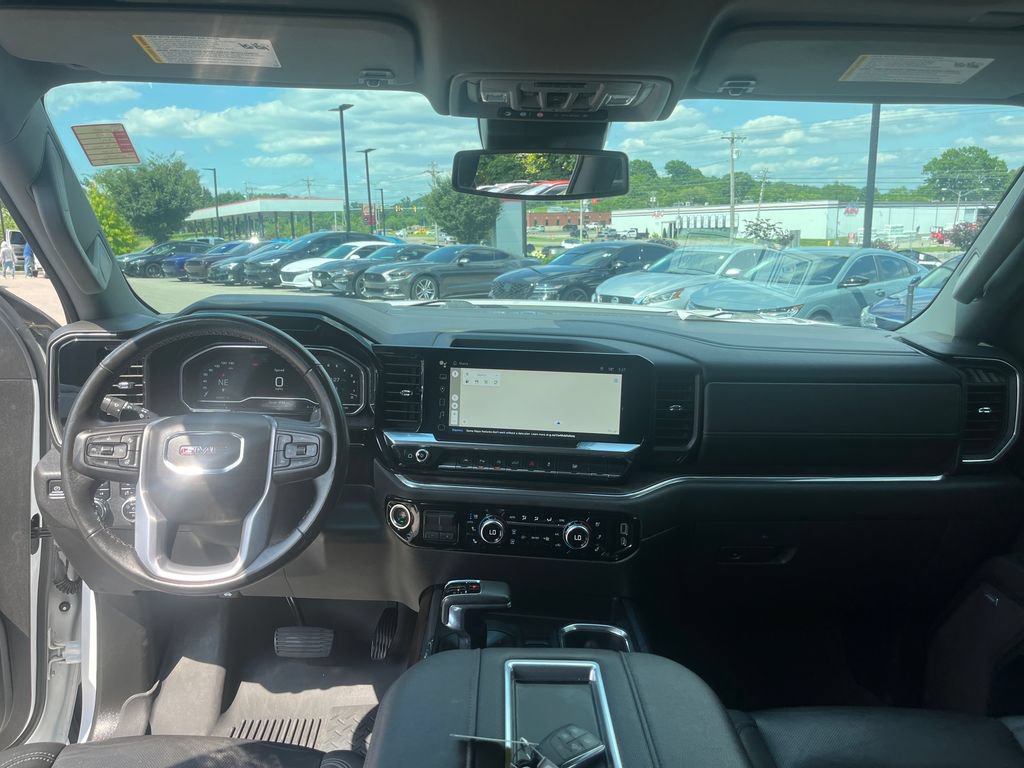 Used 2022 GMC Sierra 1500 SLT AWD/4WD image 21