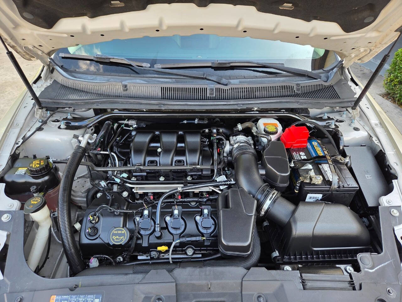 Used 2018 Ford Taurus SE FWD image 20