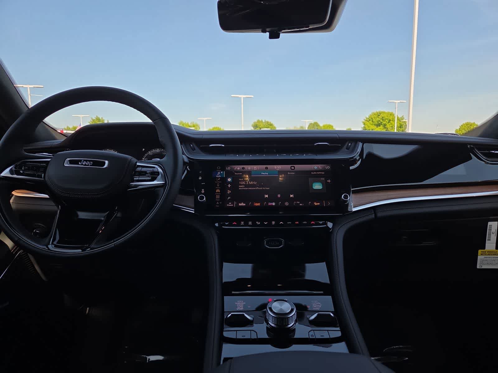 New 2026 Jeep Grand Cherokee Summit AWD/4WD image 18