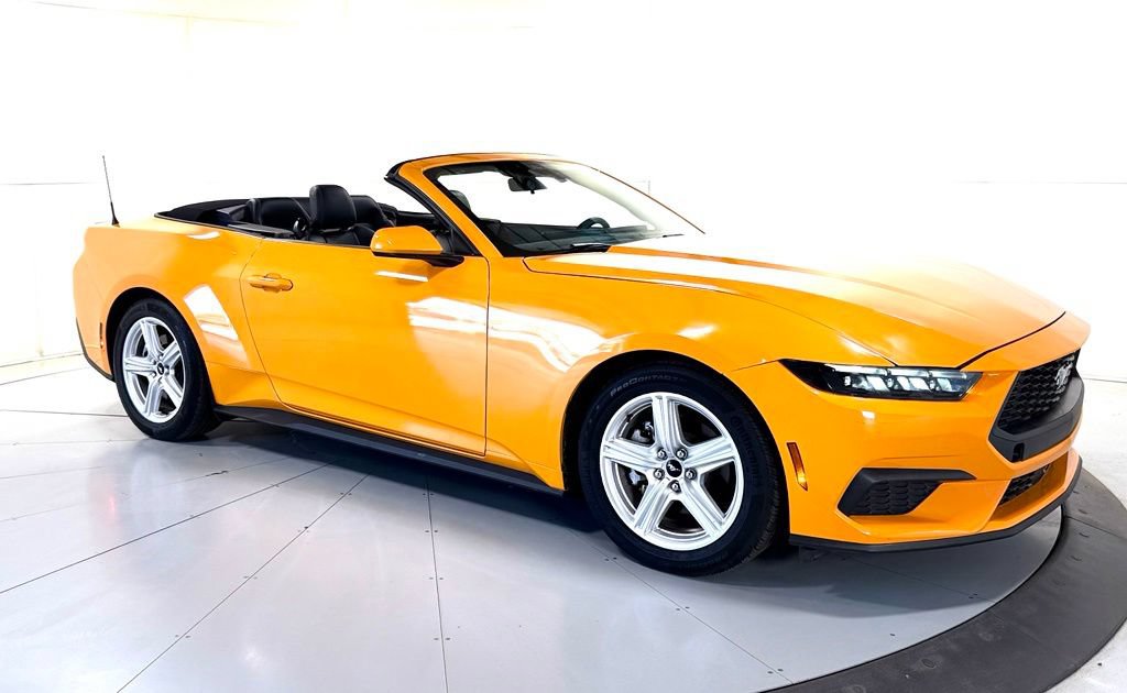 Used 2026 Ford Mustang Premium RWD image 34