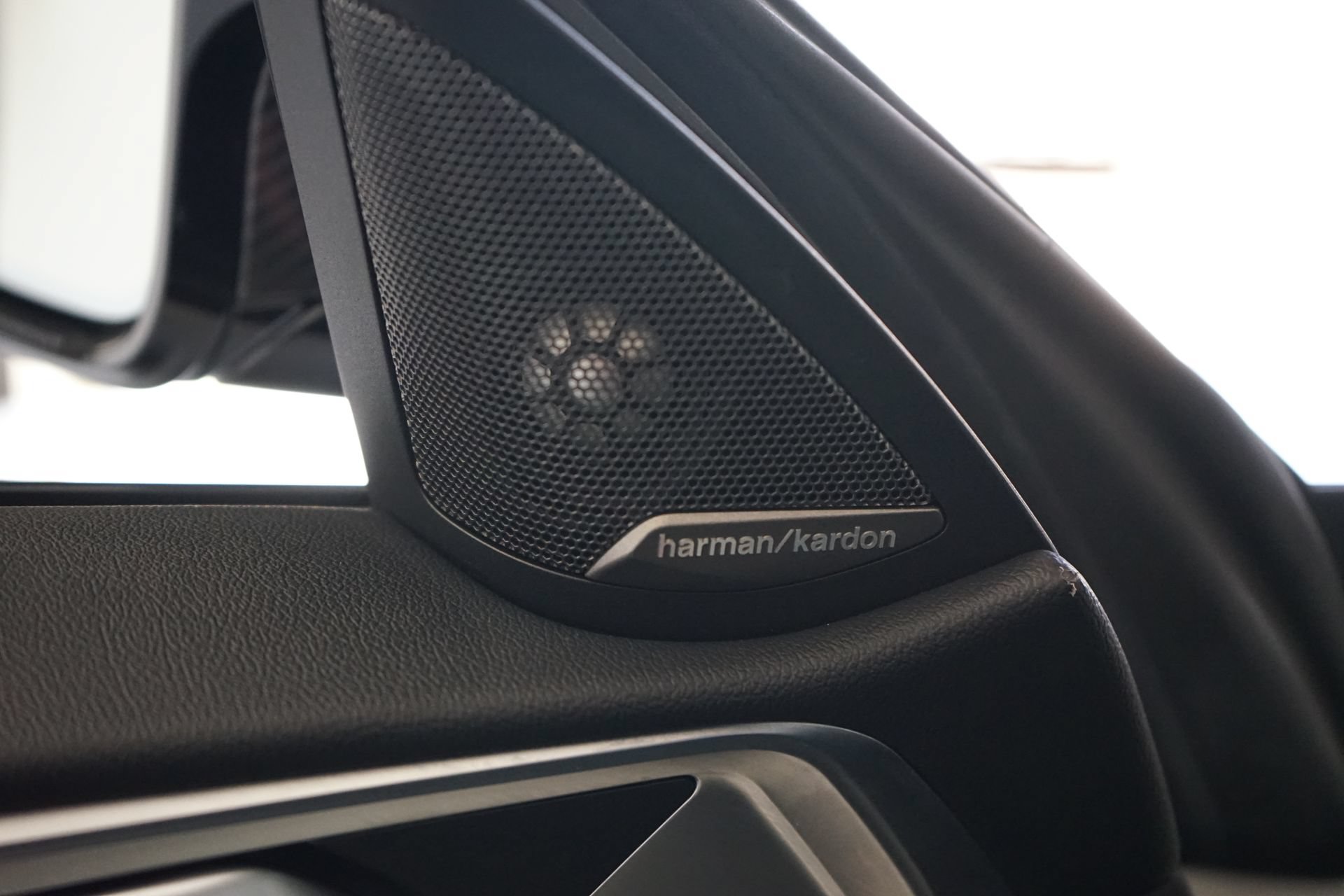Used 2023 BMW M4 Competition w/ M Carbon Exterior Package RWD image 33