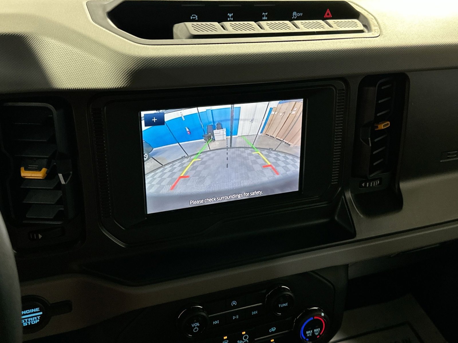 Used 2021 Ford Bronco Badlands image 23