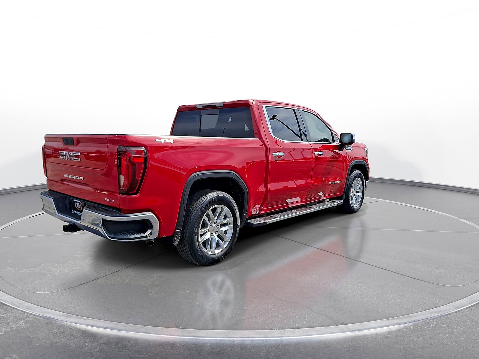 Used 2021 GMC Sierra 1500 SLT w/ SLT Premium Plus Package AWD/4WD image 8