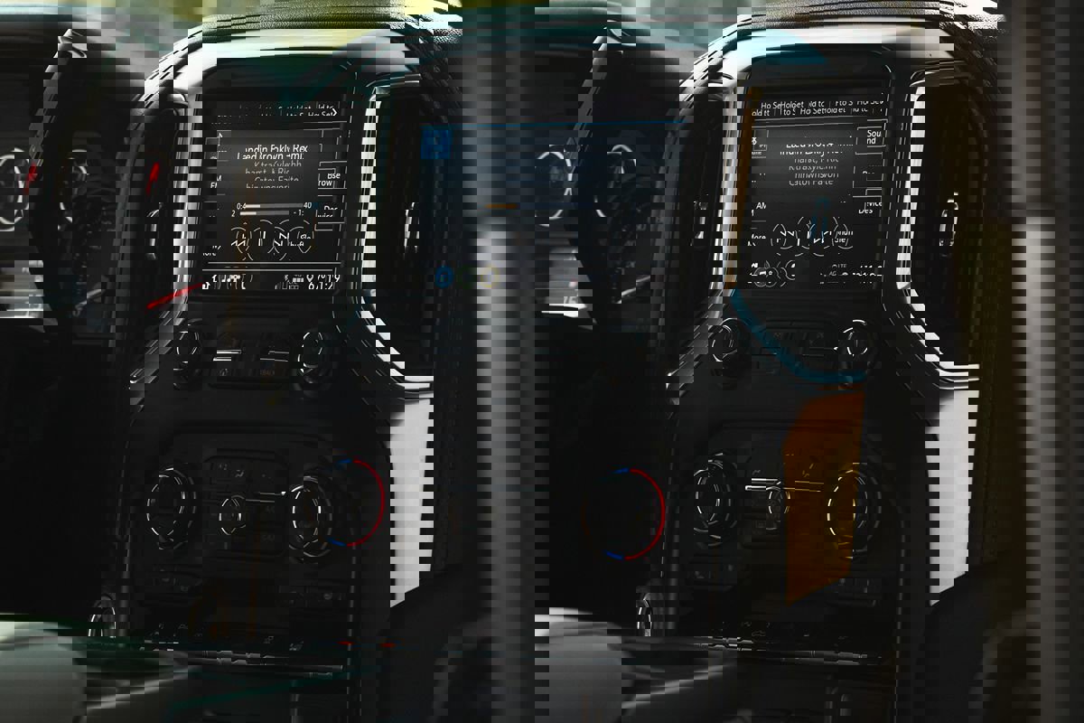 Used 2020 Chevrolet Silverado 1500 LT w/ All-Star Edition image 15