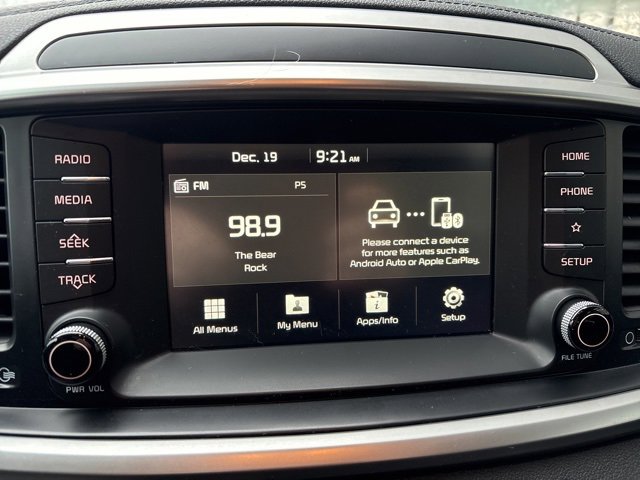 Used 2020 Kia Sorento S image 11