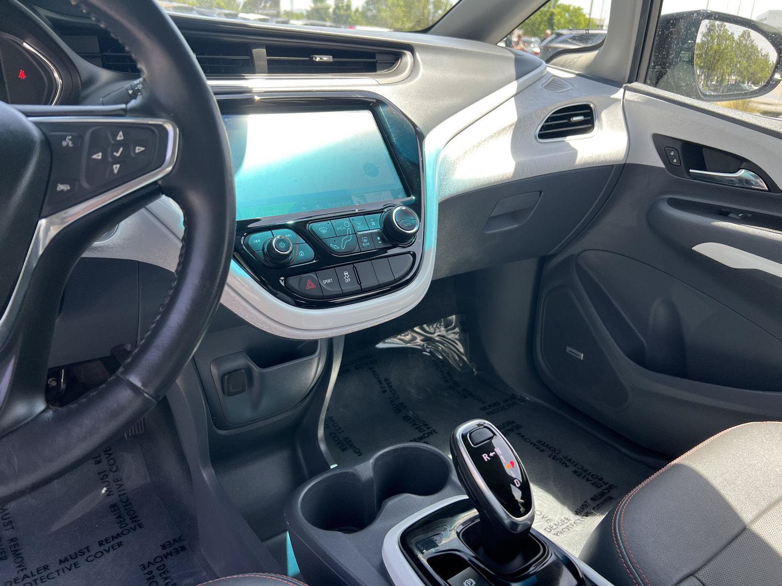 Used 2018 Chevrolet Bolt Premier w/ Driver Confidence II Package FWD image 34
